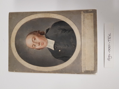 1894-0001-TEK a.jpg; 1894-0001-TEK; Miniatuurportret van M. Willem de Koning, predikant te 's-Gravenhage.; tekeningen